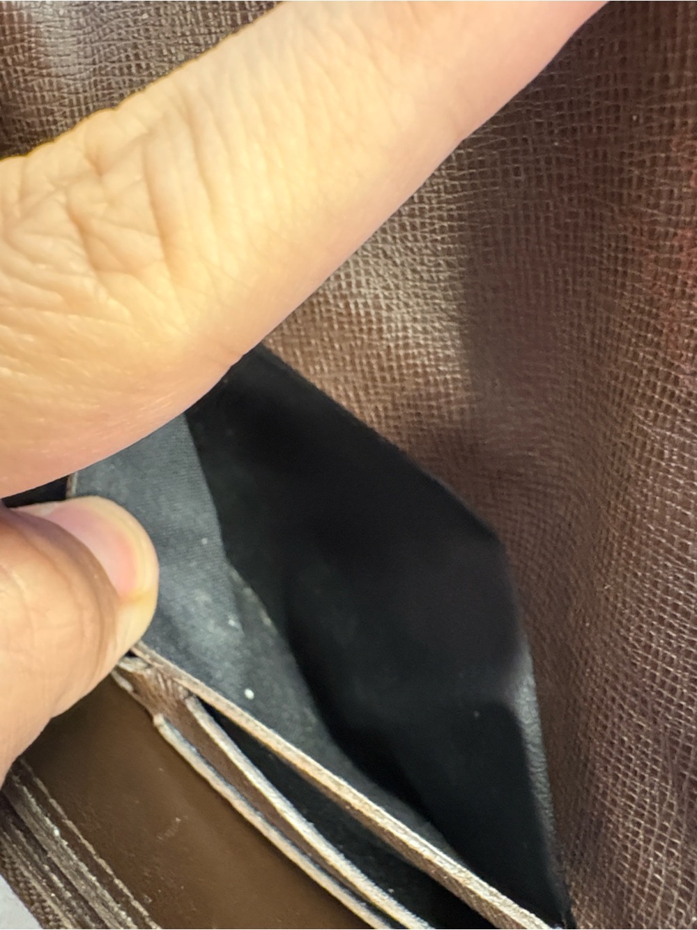 Louis Vuitton - Damiere Eben Compact Wallet - Picture 10 of 12